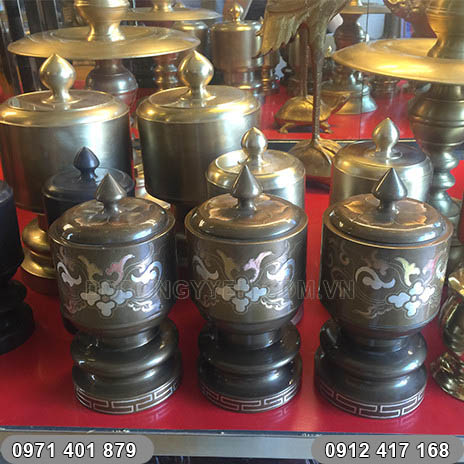 Bộ đài thờ bằng đồng khảm tam khí đường kính 10cm Bộ đài thờ bằng đồng khảm tam khí đường kính 10cm