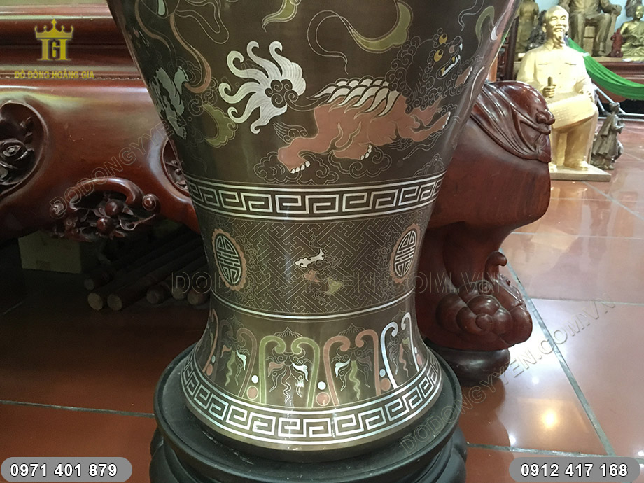 ch&oacute;e đồng khảm ngũ sắc