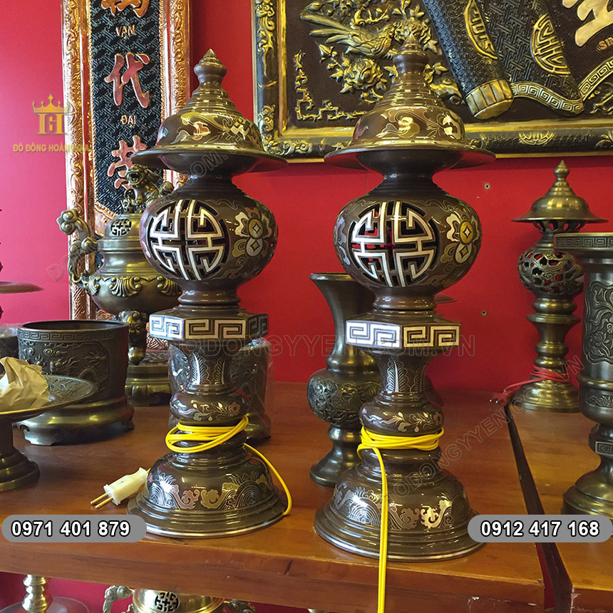 Đèn Đồng Đỏ Khảm Ngũ Sắc cao 50cm