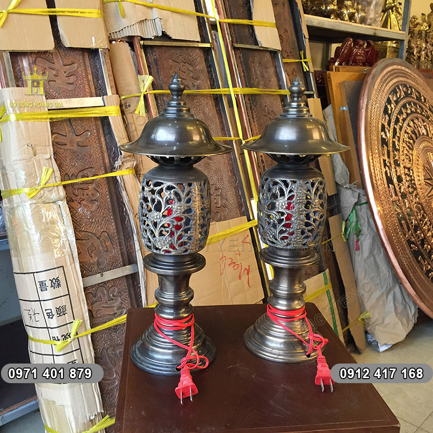 Đèn Thờ Bằng Đồng Quả Dứa Hun 42cm