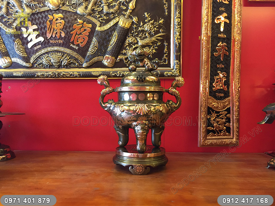 đỉnh đồng chữ triện