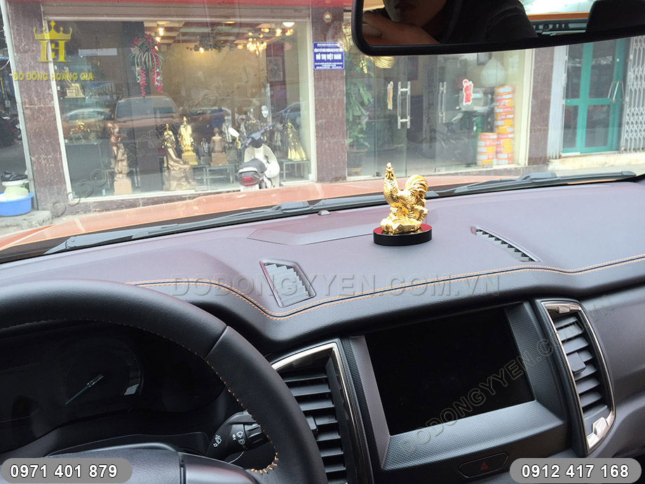 tượng g&agrave; trống d&aacute;t v&agrave;ng