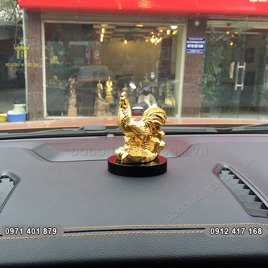 Đồ phong thủy xe hơi - Tượng Gà Trống Dát Vàng 9999