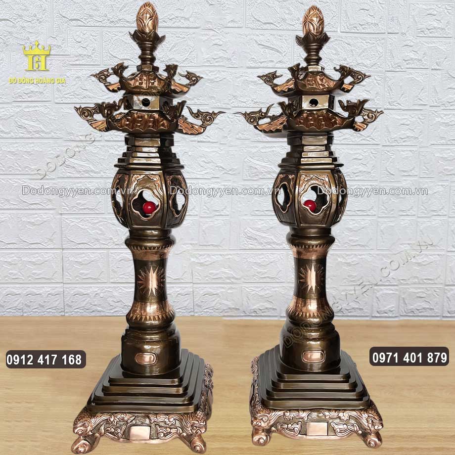 Đôi Đèn Thờ Cúng Bằng Đồng Đỏ Cạo Màu Phớt Nỉ Cao 1M2