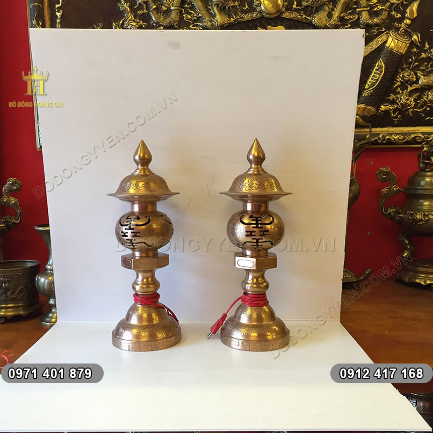 Đôi Đèn Thờ Đúc Bằng Đồng Dây Điện cao 45cm