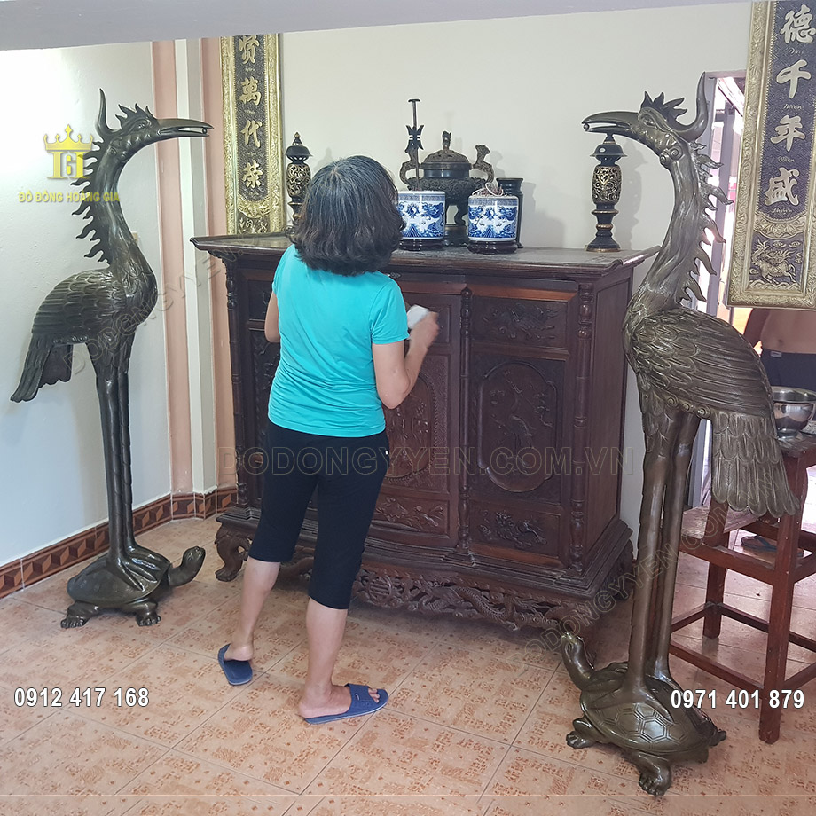 Đôi Hạc Thờ Cúng Bằng Đồng Đỏ Hun Đen Giả Cổ 1M72