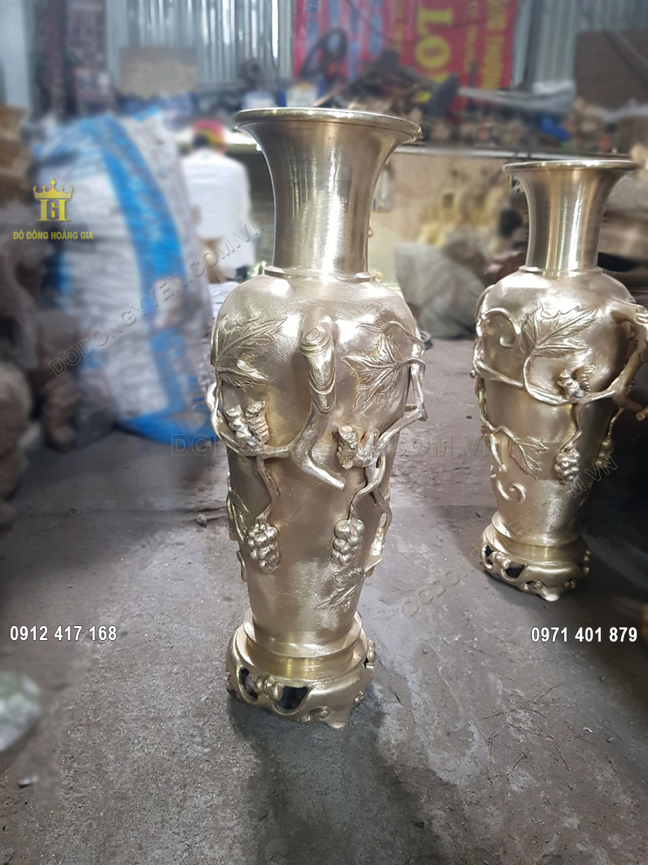 Đ&ocirc;i Lục B&igrave;nh Nho Bằng Đồng V&agrave;ng Mộc 61Cm
