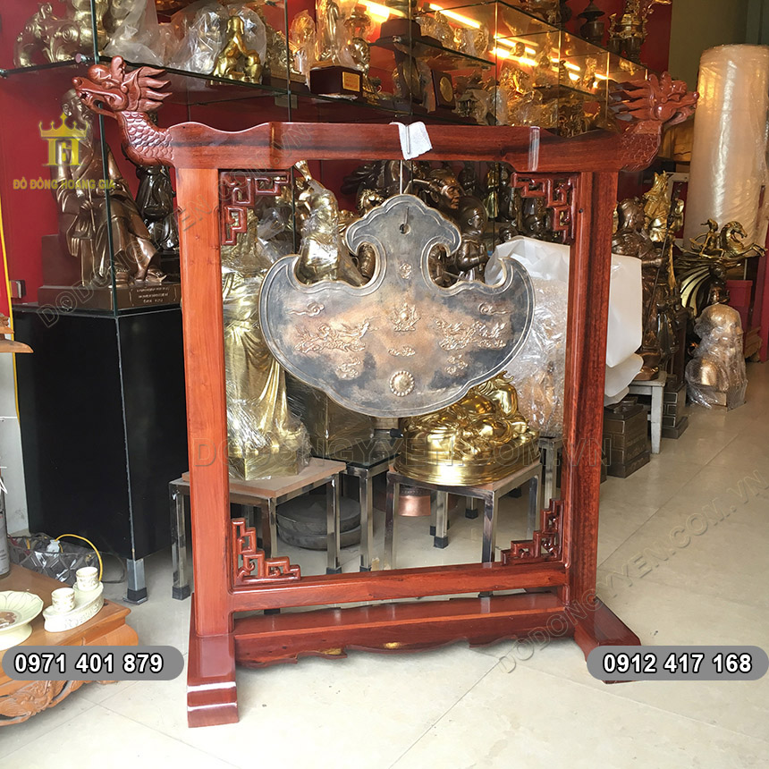 Khánh Đồng 61cm Treo Giá Gỗ Hương 1m27