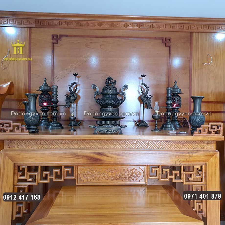 Lắp Đặt Bộ Đồ Thờ Cúng Bằng Đồng Hun Đen Rồng Nổi 60Cm