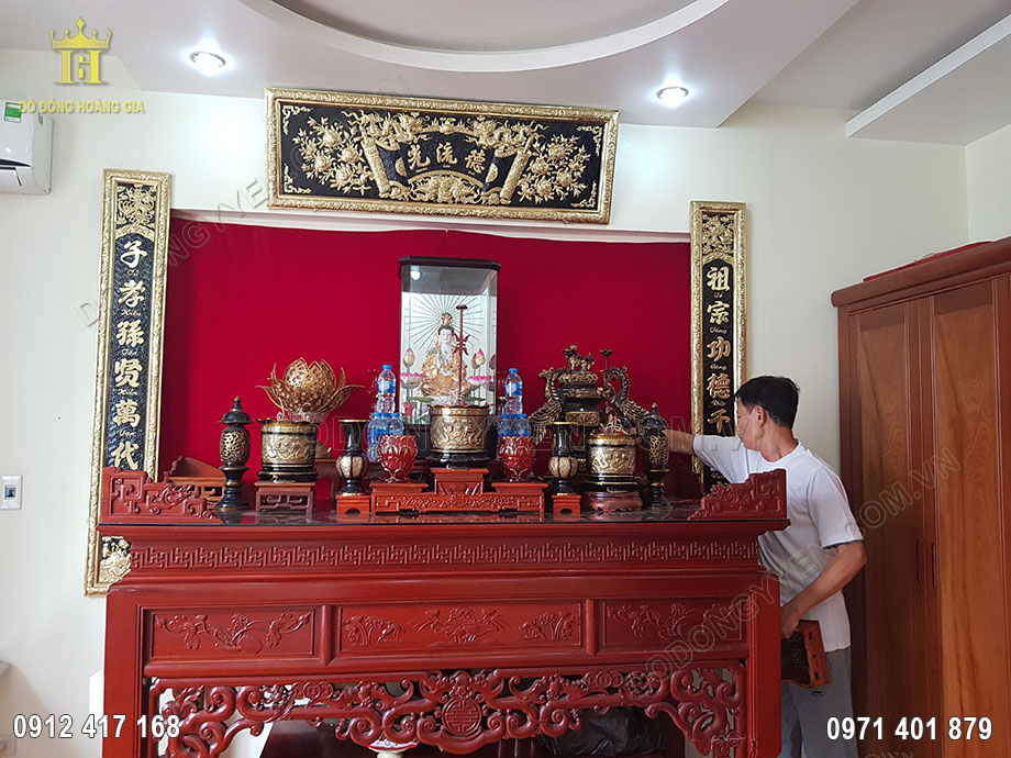 Lắp đặt bộ hoành phi câu đối tại nhà khách hàng