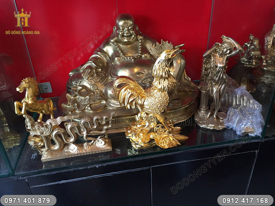 g&agrave; c&aacute;nh tiền thếp v&agrave;ng
