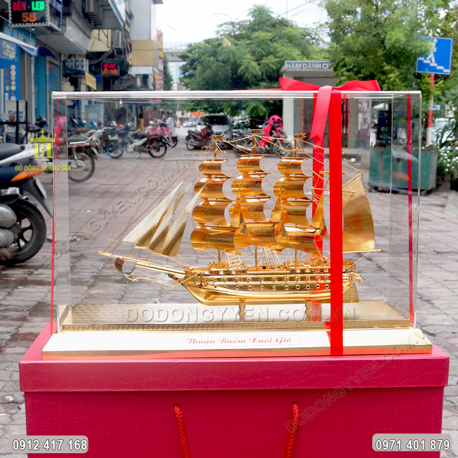 Mô Hình Thuận Buồm Xuôi Gió Mạ Vàng 24K - Quà Tặng Sếp Cao Cấp Năm 2023
