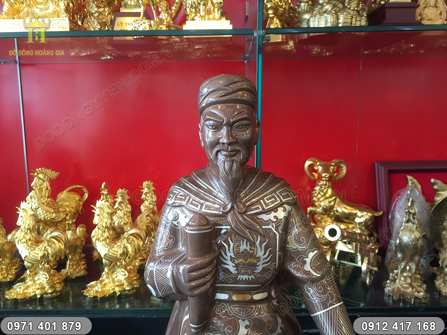 tượng trần quốc tuấn h&agrave;ng độc