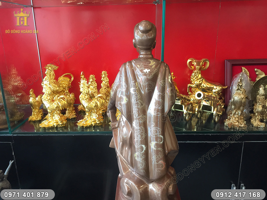 tượng trần quốc tuấn h&agrave;ng độc