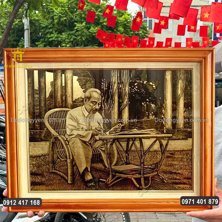 Tranh Đồng Bác Hồ Ngồi Viết Báo Vẽ Xước Tranh Đồng Bác Hồ Ngồi Viết Báo Vẽ Xước