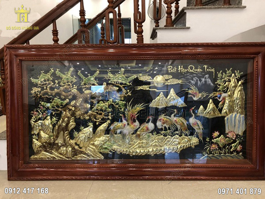 Nếu bạn mong muốn có nhiều cơ hội tốt đến với mình thì nên treo tranh ở phía Nam, còn nếu mong muốn mang lại vận may cho con cháu thì nên treo tranh ở phía tây