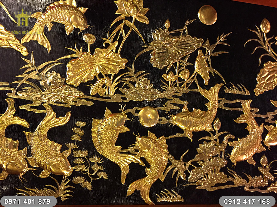 tranh cửu ngư hoa sen d&aacute;t v&agrave;ng