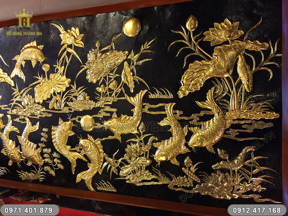 tranh cửu ngư hoa sen d&aacute;t v&agrave;ng