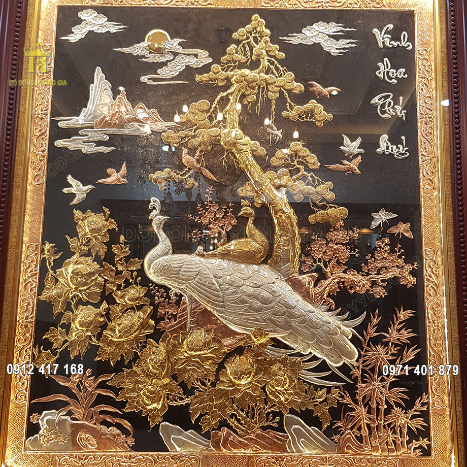 Từng đường n&eacute;t tr&ecirc;n bức tranh đều được c&aacute;c nghệ nh&acirc;n chau chuốt v&ocirc; c&ugrave;ng tỉ mỉ v&agrave; sắc n&eacute;t