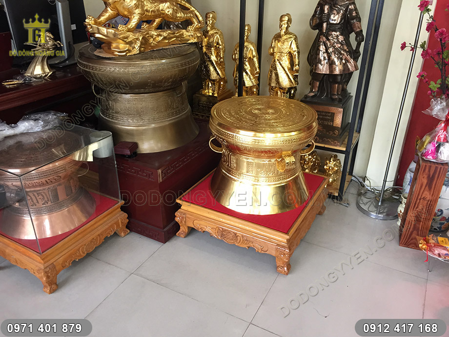trống đồng thiếp v&agrave;ng