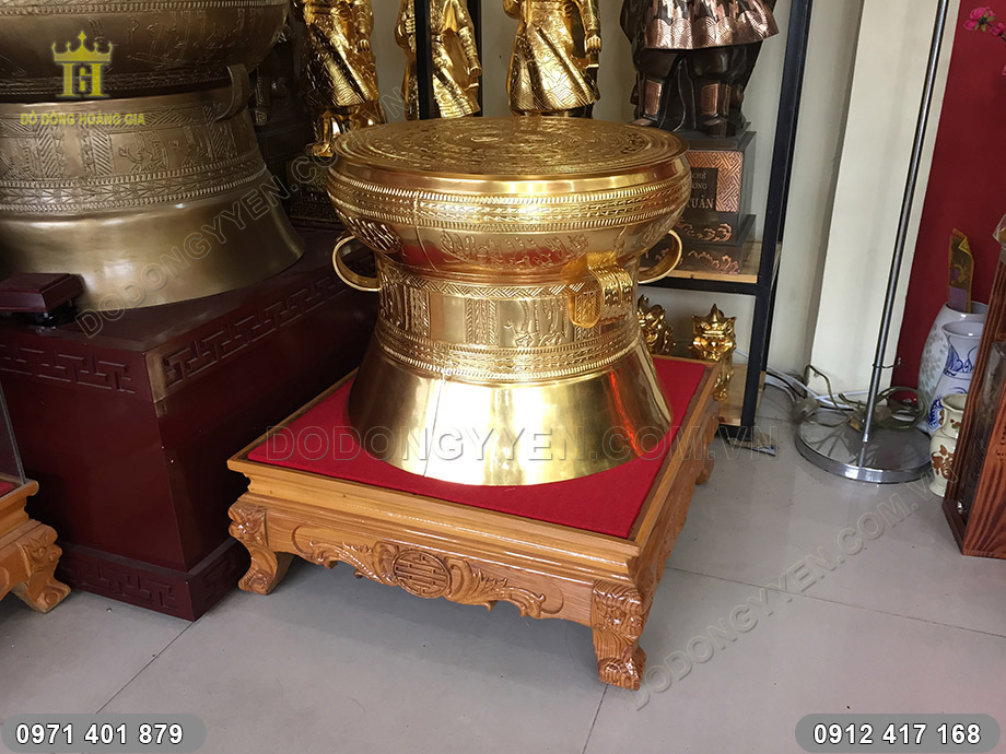 trống đồng thiếp v&agrave;ng