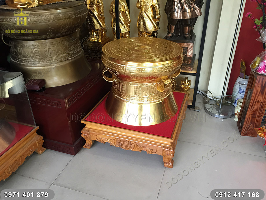 trống đồng thiếp v&agrave;ng