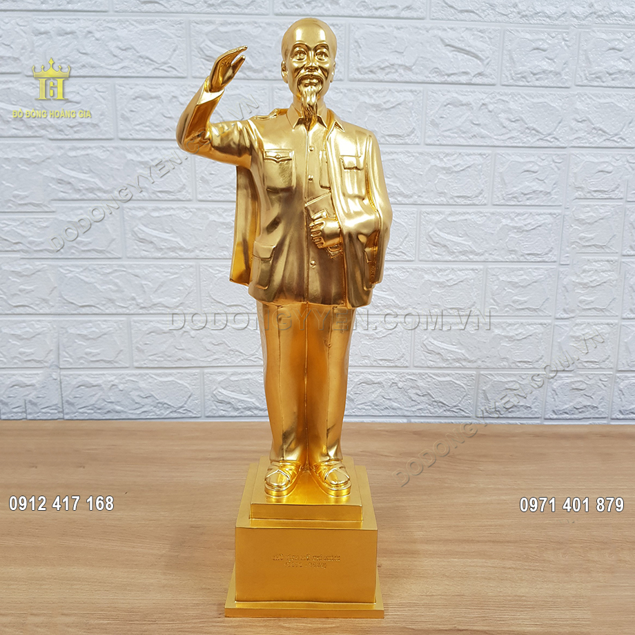 Tượng Bác Hồ Đứng Bằng Đồng Vàng Nguyên Chất Dát Vàng 9999 42Cm