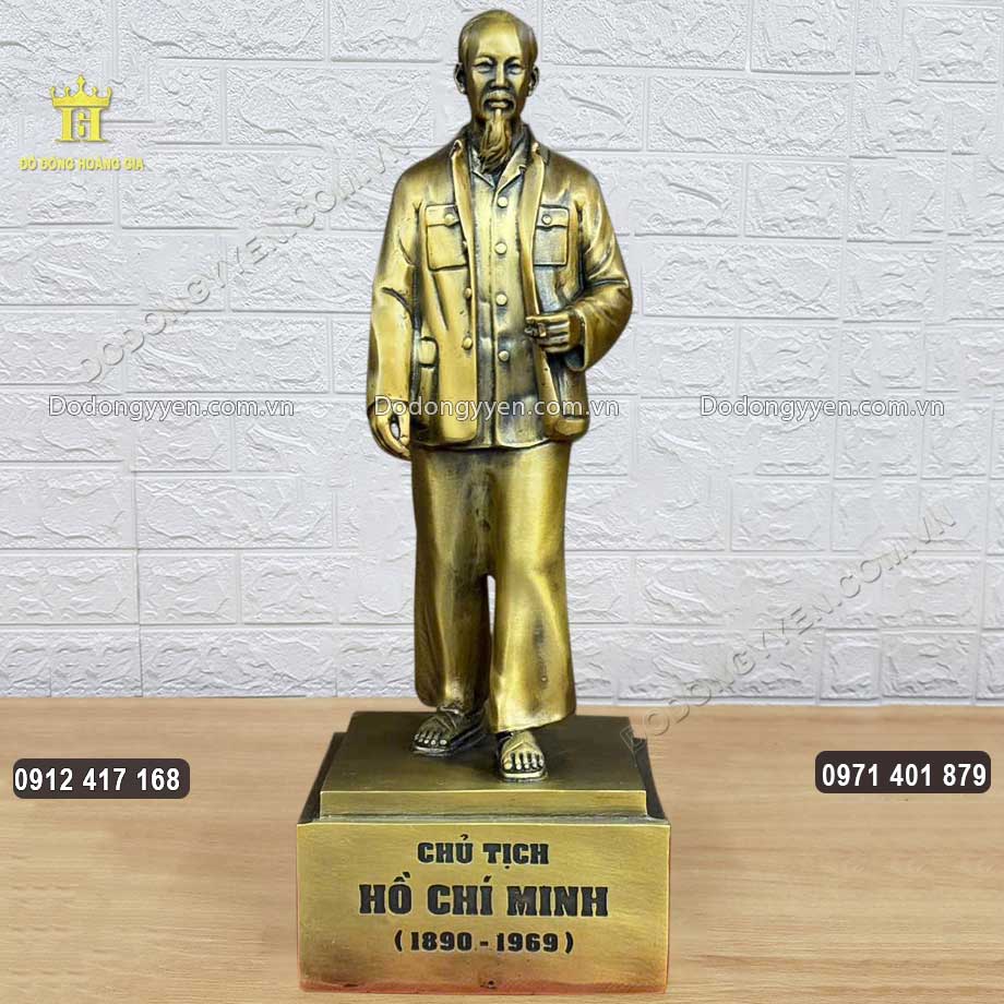 Tượng Bác Hồ Về Thăm Quê Hương Bằng Đồng Cao 30Cm