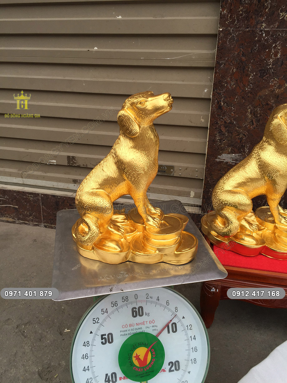 tượng chó vàng mậu tuất 2018