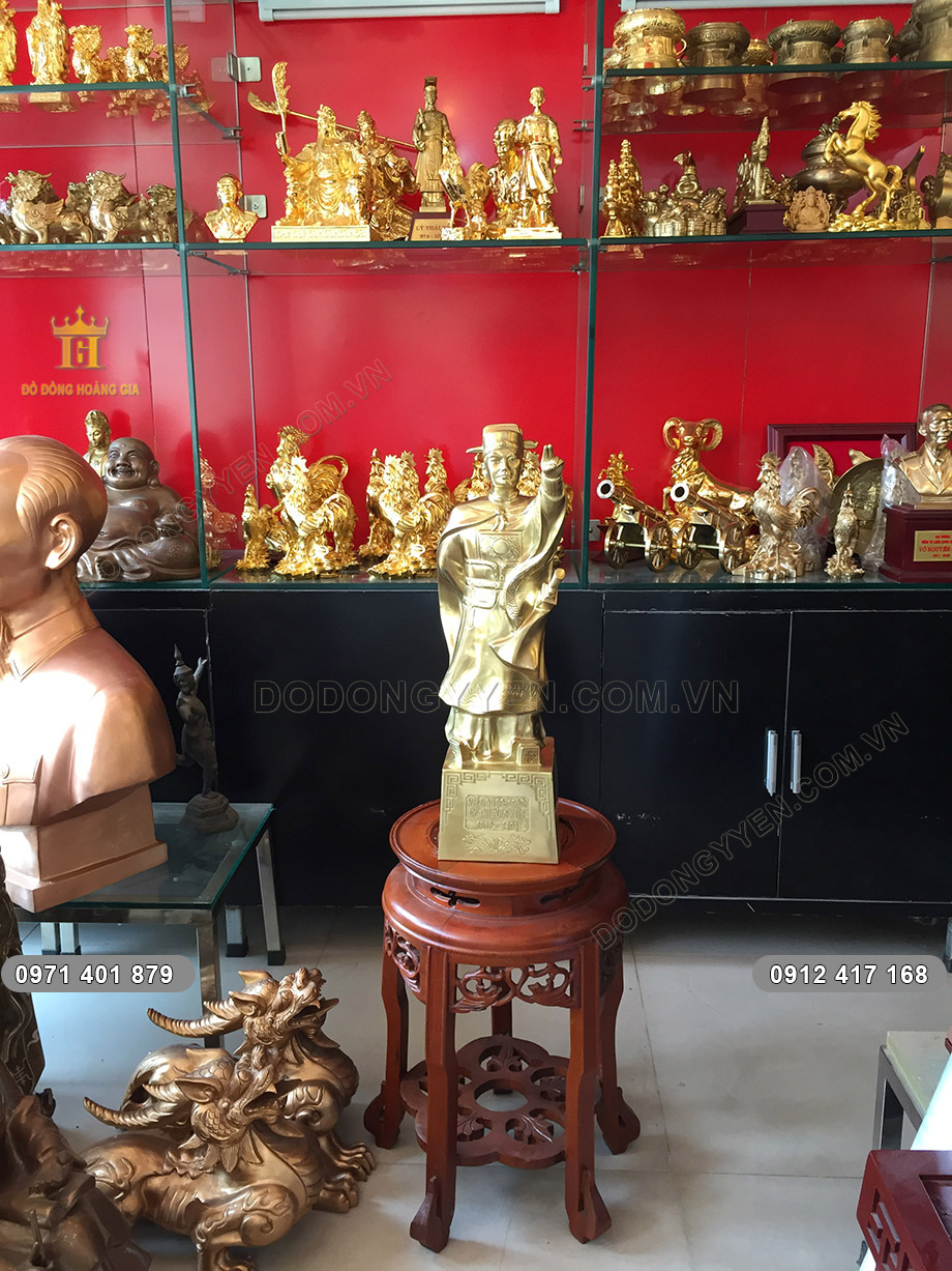 tượng đồng l&yacute; thường kiệt