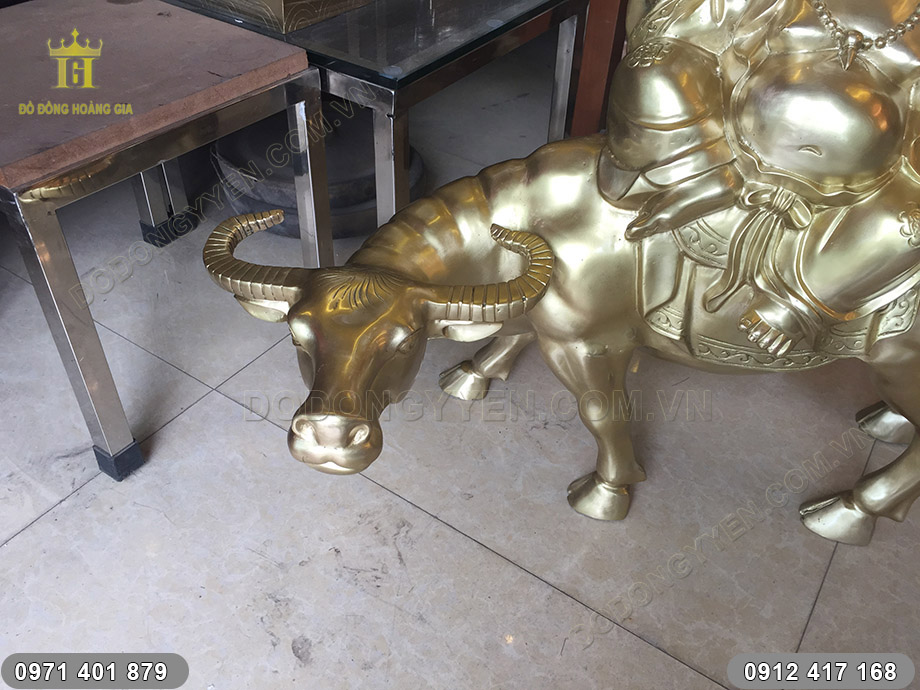 tượng phật di lặc cưỡi tr&acirc;u
