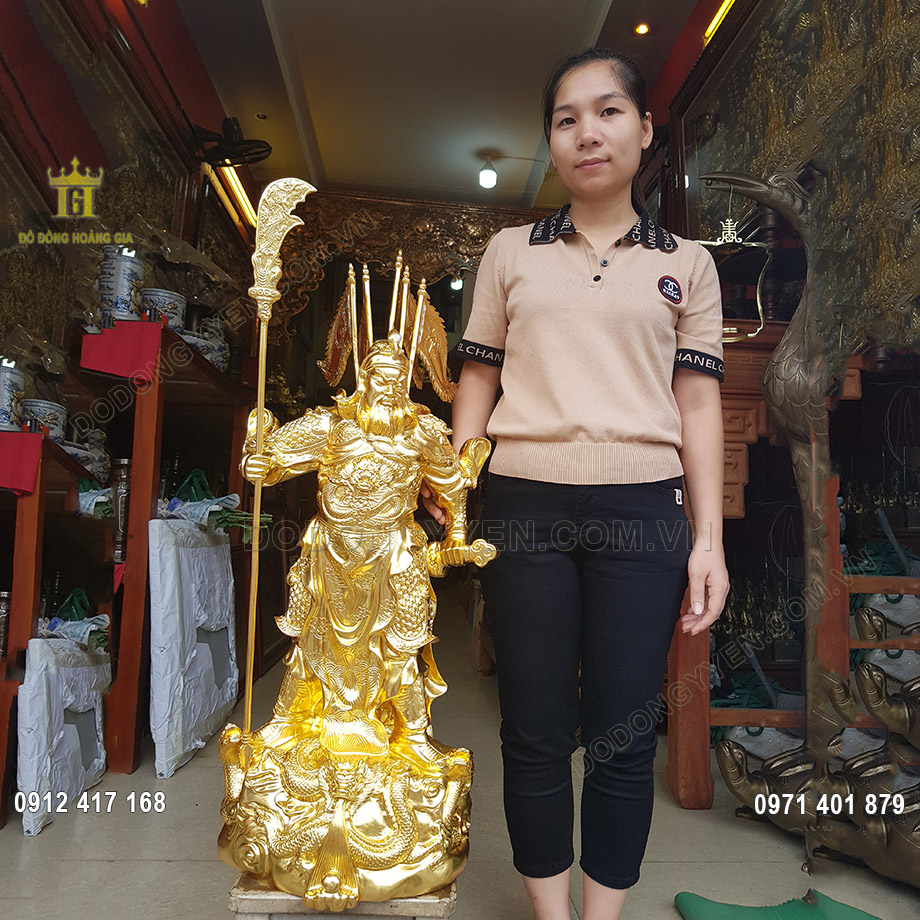Tượng Quan Công Đứng Chống Đao Cầm Gươm Dát Vàng 9999 70Cm Tượng Quan Công Đứng Chống Đao Cầm Gươm Dát Vàng 9999 70Cm