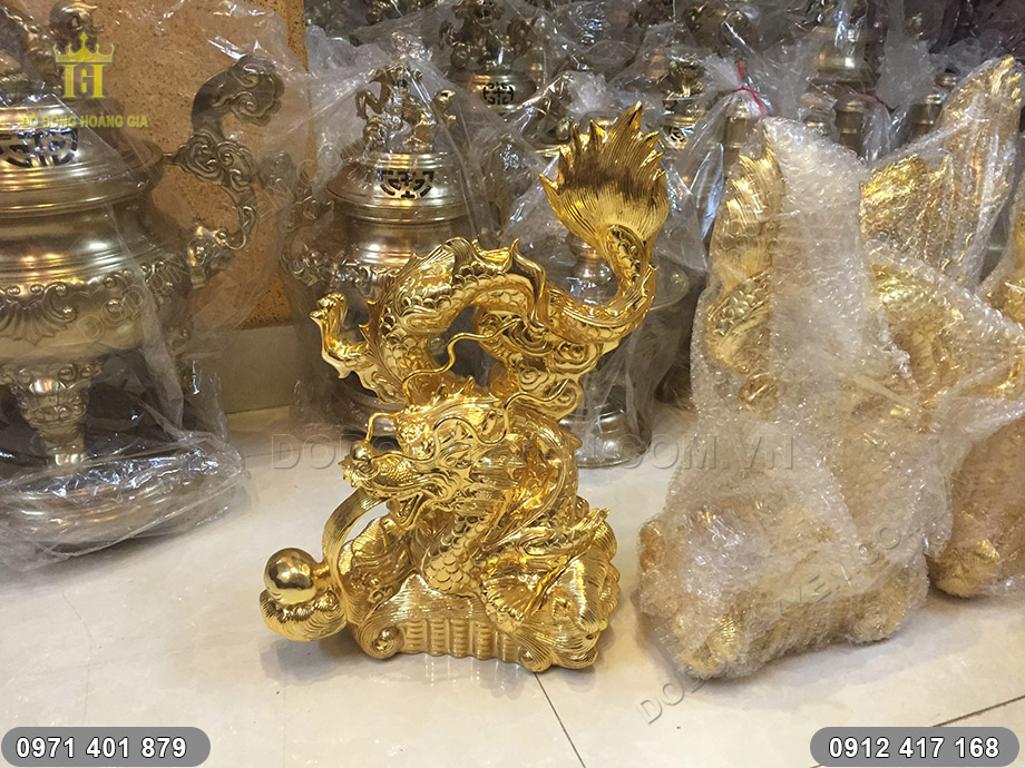 tượng rồng mạ v&agrave;ng