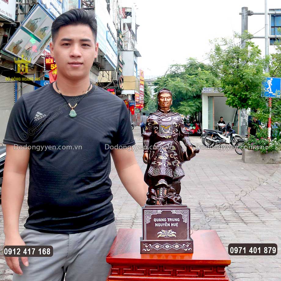 Tượng Vua Quang Trung - Nguyễn Huệ Bằng Đồng Khảm Tam Khí Cao 69Cm