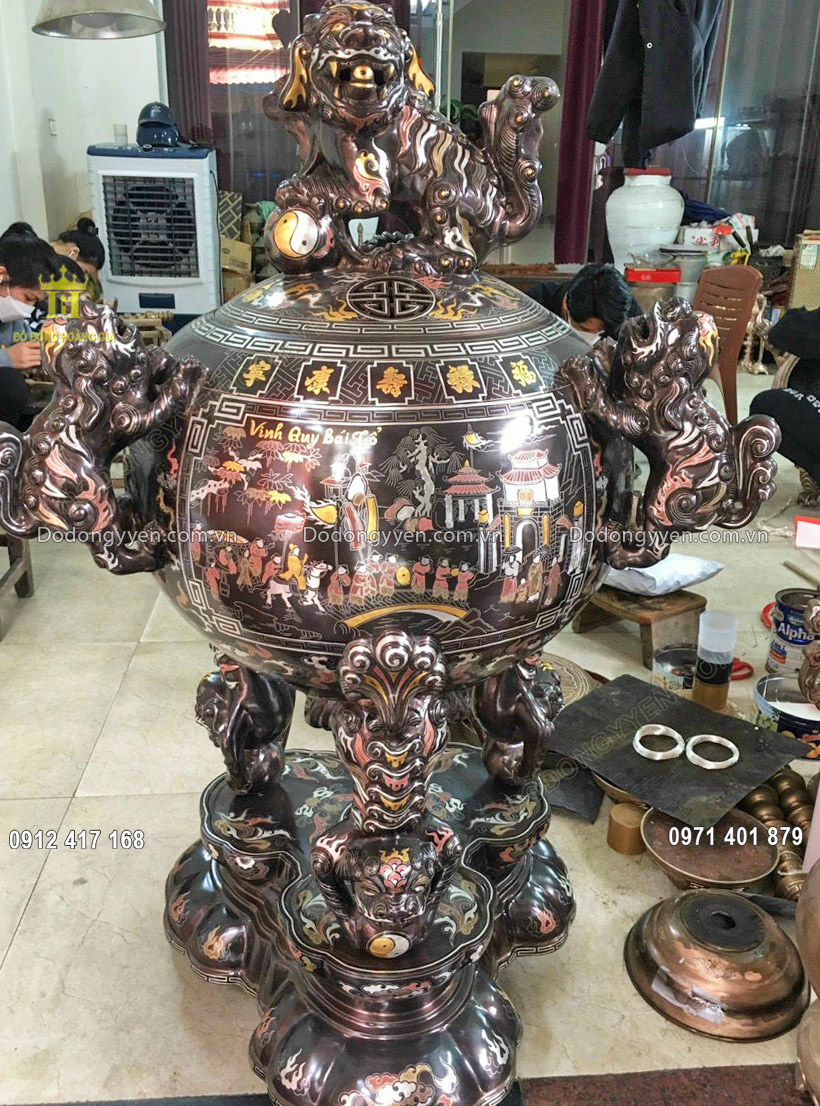 Đỉnh đồng thất l&acirc;n vờn cầu được lựa chọn nhiều b&agrave;y tr&iacute; tại ph&ograve;ng kh&aacute;ch, ph&ograve;ng thờ