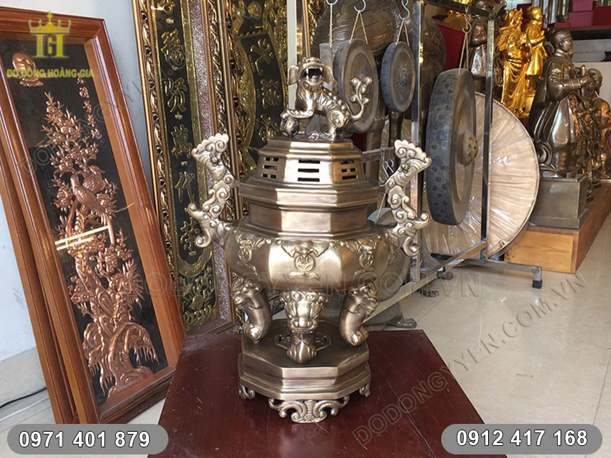 đỉnh b&aacute;t gi&aacute;c