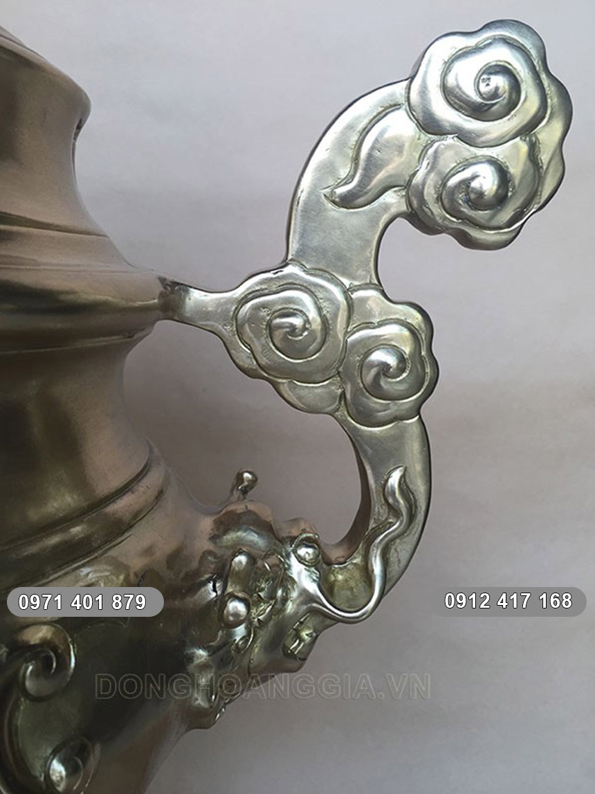 tai đỉnh liền