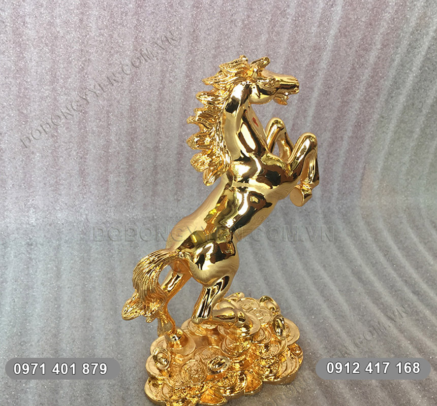 Ngựa đồng mạ v&agrave;ng 24K