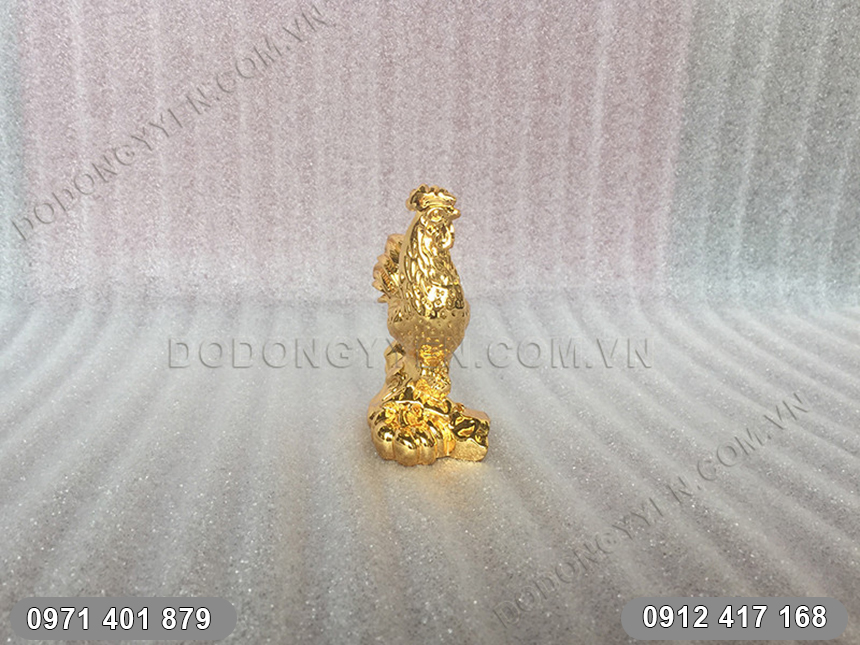 Tượng Gà Mạ Vàng 24K góc nhìn phía trước Tượng Gà Mạ Vàng 24K