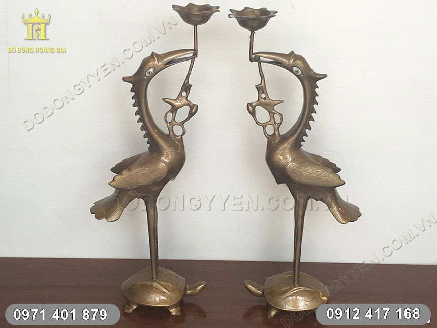 Hạc Đứng Tr&ecirc;n Mai R&ugrave;a Bằng Đồng
