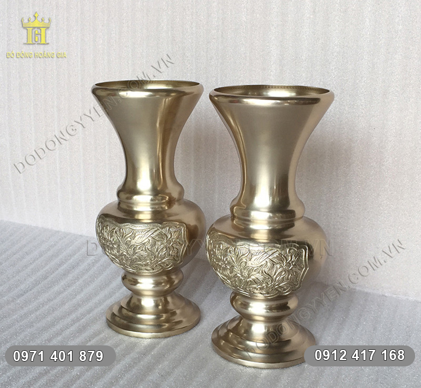 Lọ hoa c&uacute;c bằng đồng 2
