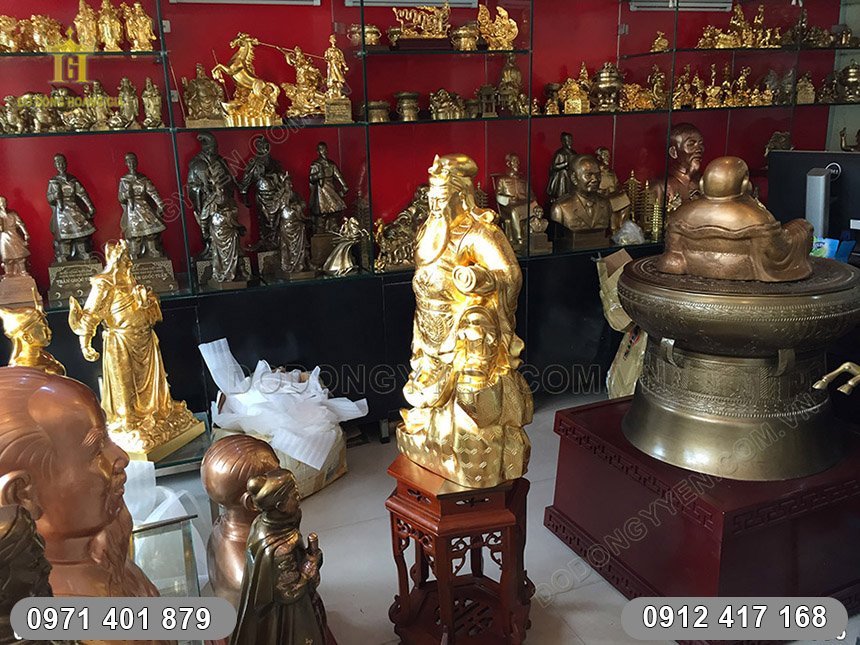 tượng quan c&ocirc;ng thếp v&agrave;ng