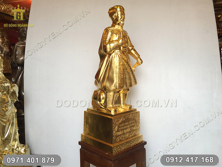 Tượng Trần Hưng Đạo Dát Vàng 9999 Tượng Trần Hưng Đạo Dát Vàng 9999