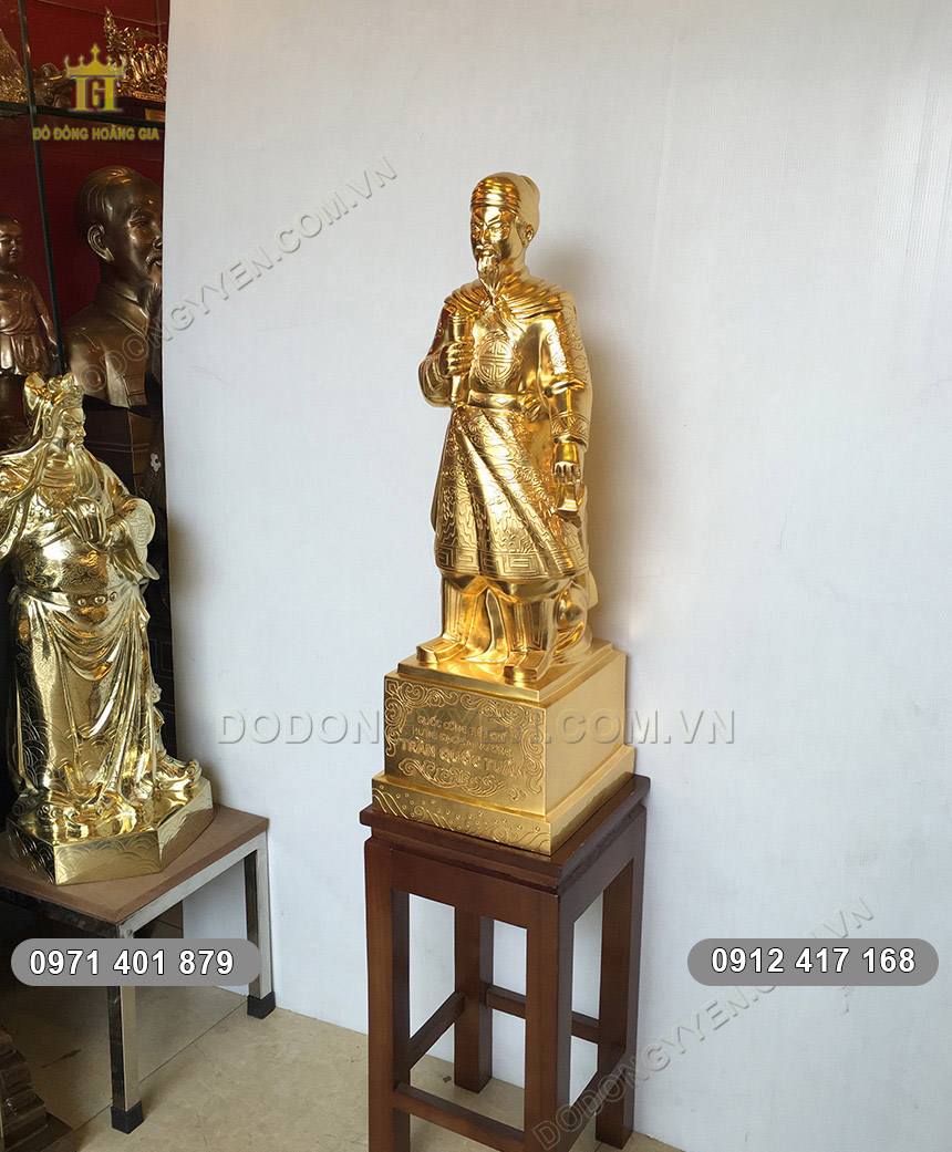 Tượng Trần Hưng Đạo Dát Vàng 9999 Tượng Trần Hưng Đạo Dát Vàng 9999