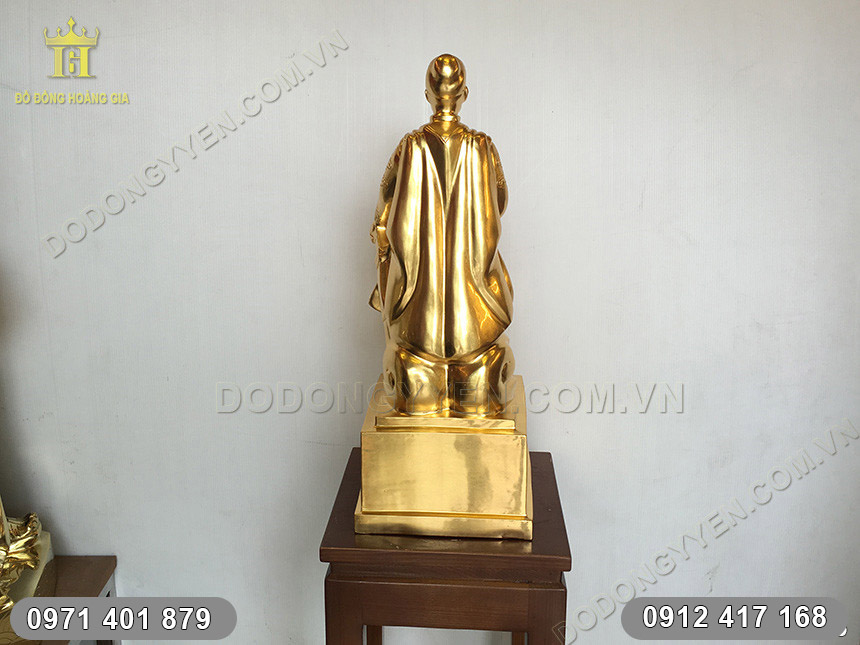 Tượng Trần Hưng Đạo Thếp Vàng Tượng Trần Hưng Đạo Thếp Vàng