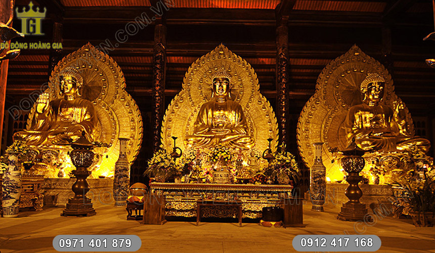 Tượng Tam Thế Phật ch&ugrave;a B&aacute;i Đ&iacute;nh