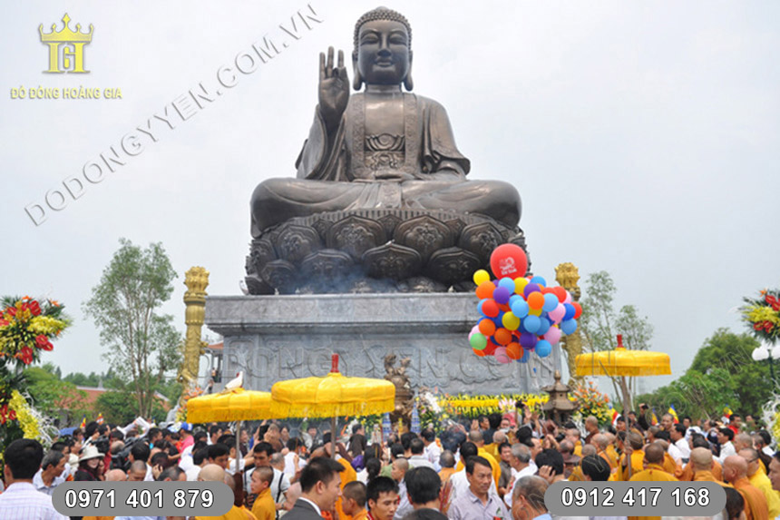 Tượng Phật Th&iacute;ch Ca M&acirc;u Ni