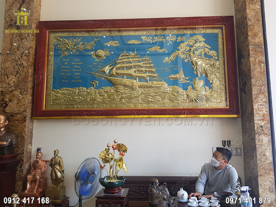 bức tranh đồng thuận buồm xu&ocirc;i gi&oacute; v&agrave;ng