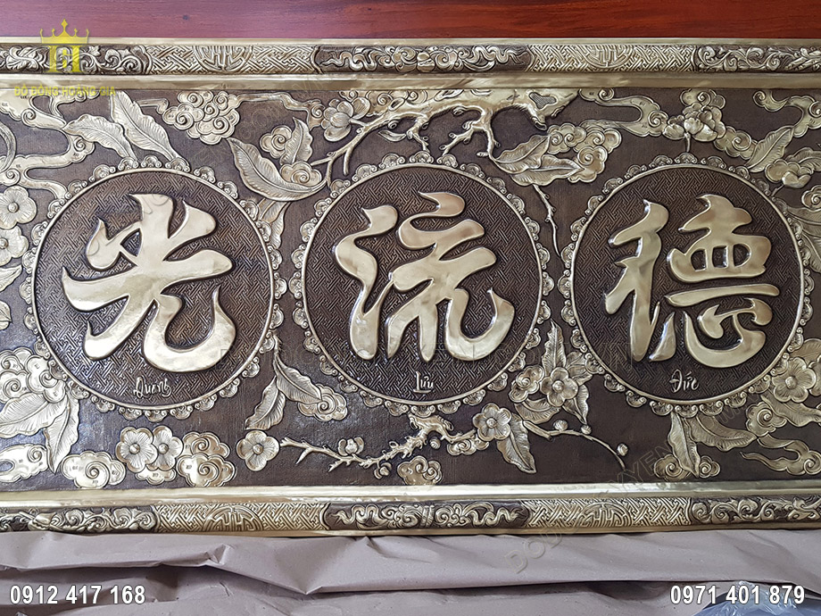ho&agrave;nh phi c&acirc;u đối bằng đồng hoa đ&agrave;o ph&ugrave; dung