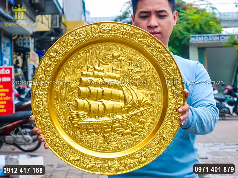 M&acirc;m Đồng Thuận Buồm Xu&ocirc;i Gi&oacute; Mạ V&agrave;ng 24K H&agrave;ng Đặt